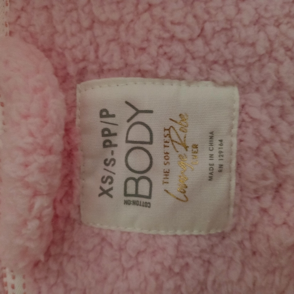 Dressing grown - Picture 3 of 5